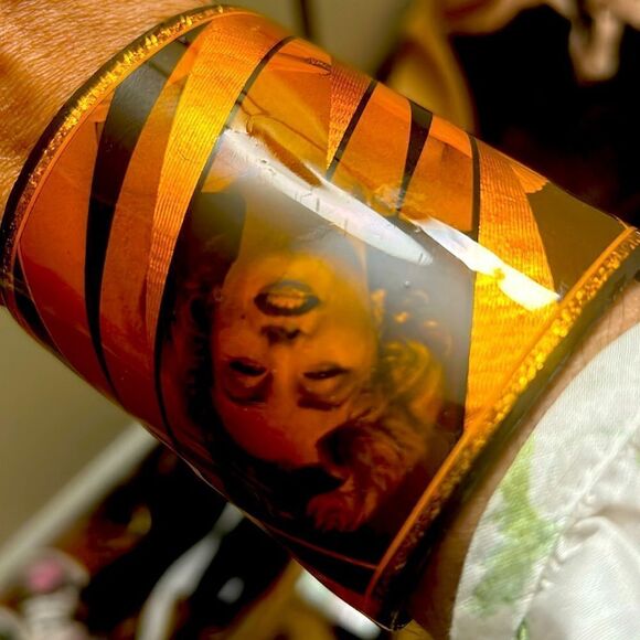 JOHN CRUTCHFIELD SIGNED 1985 METALLIC ART CHUNKY CUFF BRACELET, Marilyn Monroe - Picture 2 of 4